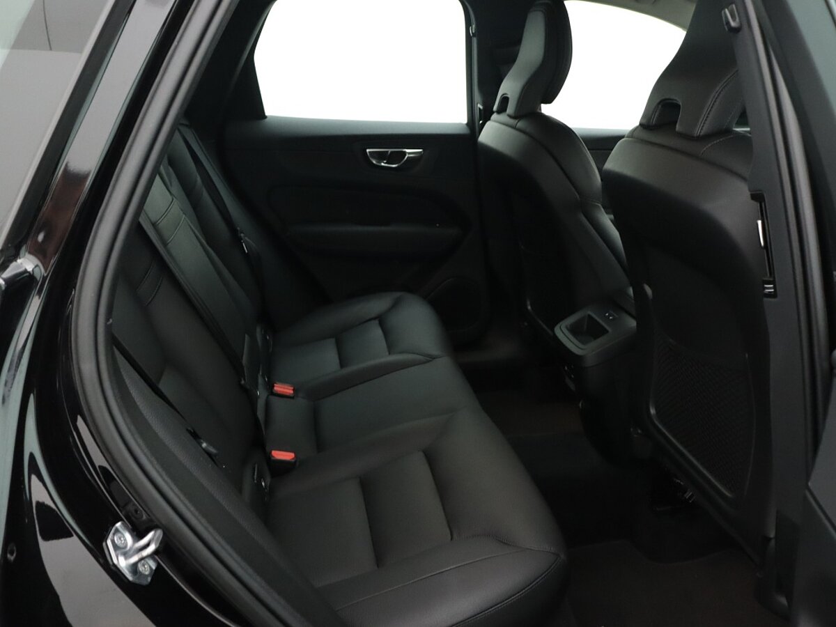 36110625 volvo xc60 2 0 b5 inscript 92