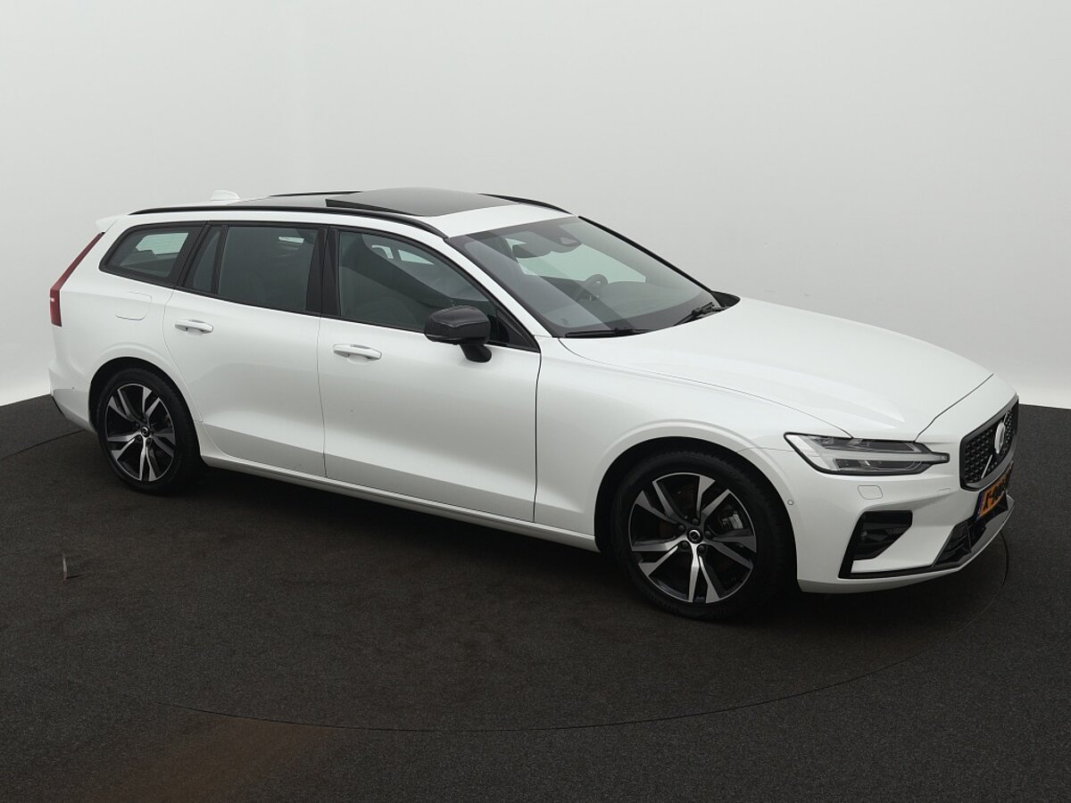 41603058 volvo v60 2 0 b3 plus dark panoramadak trekhaak 360a camera 4d2405