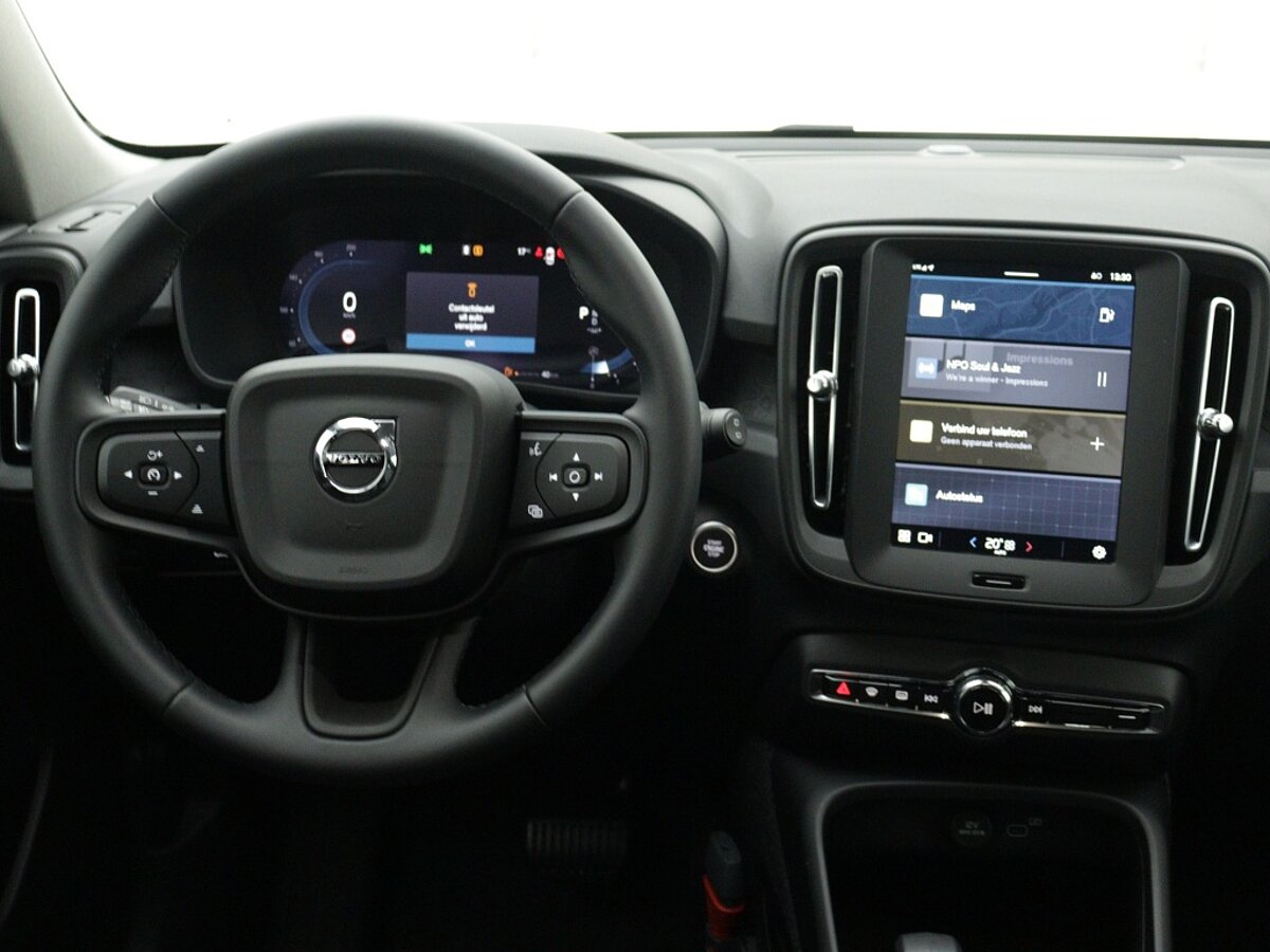43888100 volvo xc40 2 0 b3 essential 6 18