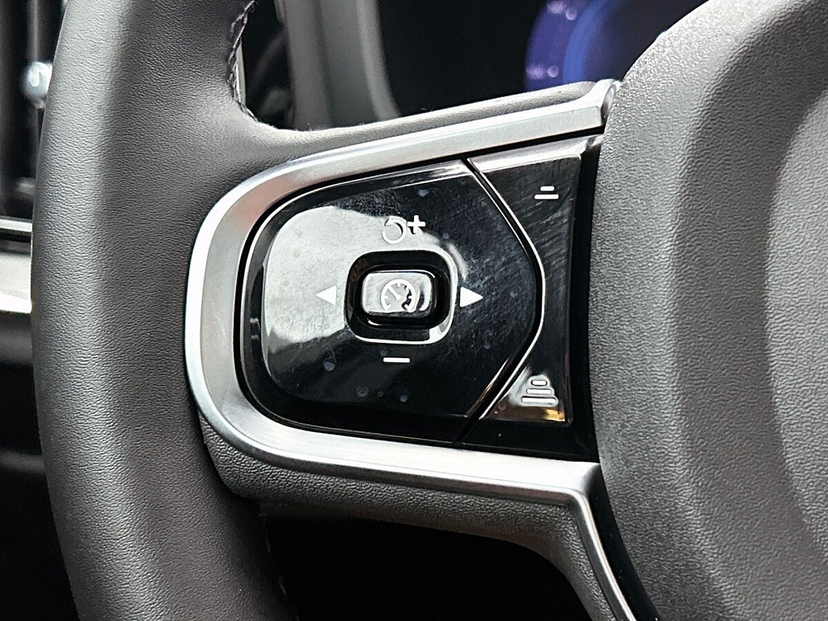 45850012 volvo v60 2 0 t6 awd plus dark pano dak trekhaak 81