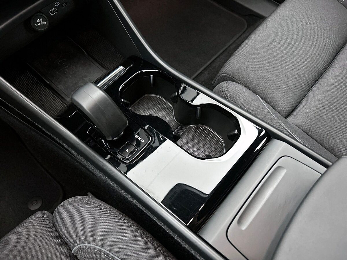 46101950 volvo xc40 recharge plus 70 kwh 9 02