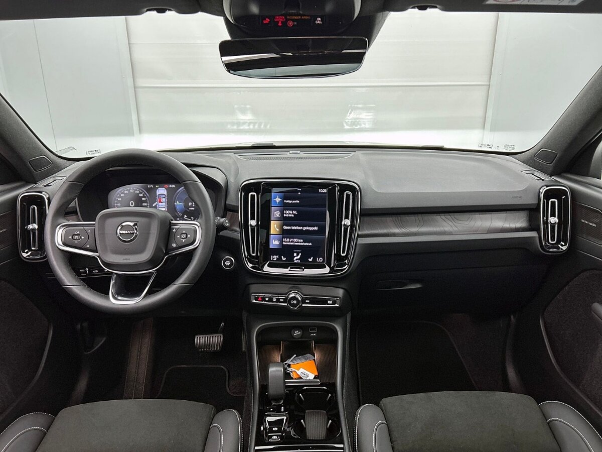47093947 volvo xc40 1 5 t4 ultimate bright pilot assist trekhaak panoramadak 37