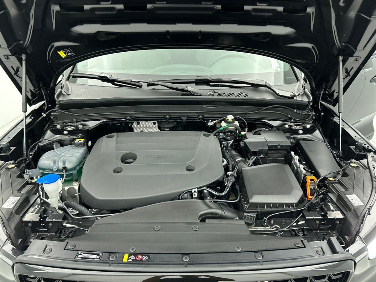 47459109 volvo xc40 2 0 b4 plus dark 48