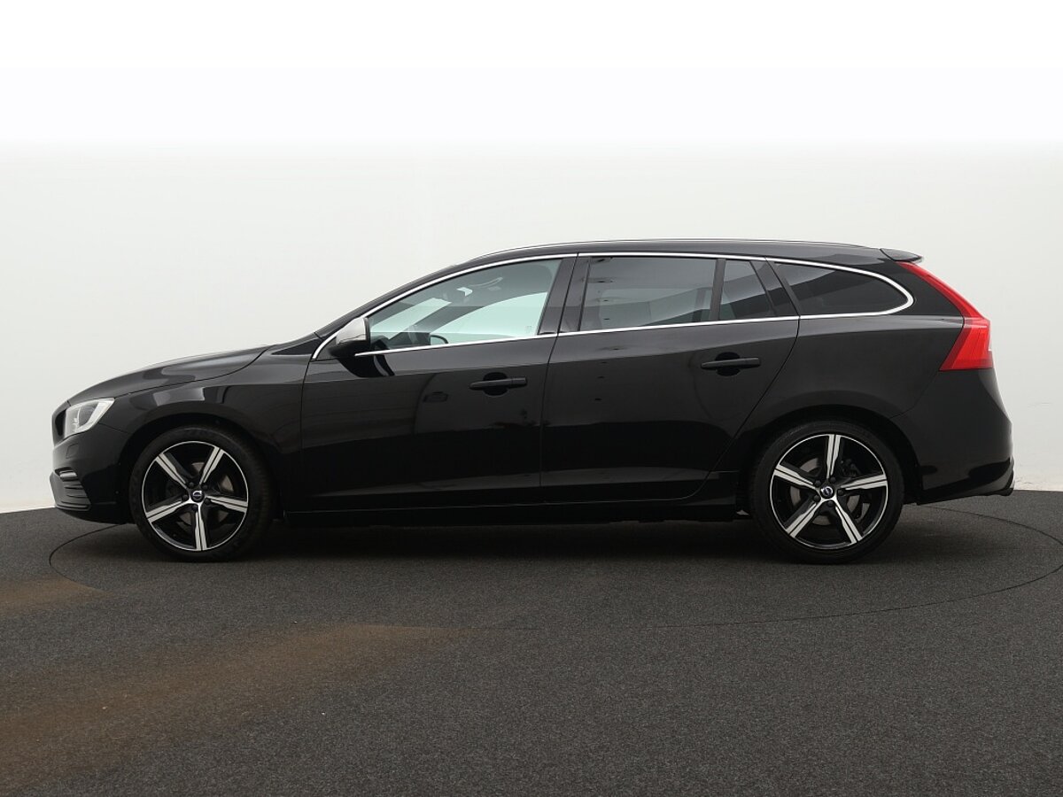 36050213 volvo v60 1 5 t3 r design 2 07