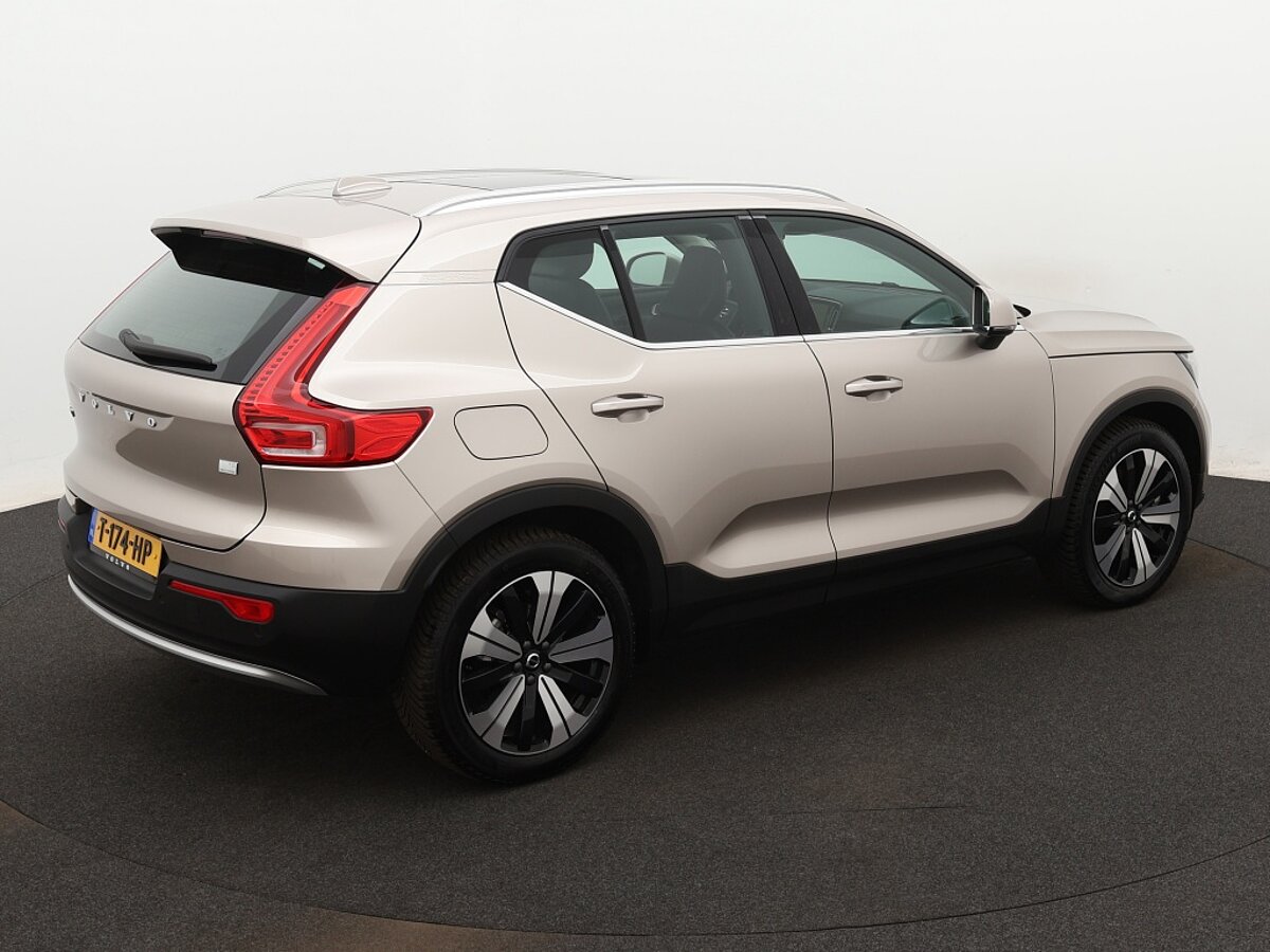 36079808 volvo xc40 1 5 t5 recharge ultimate bright 31