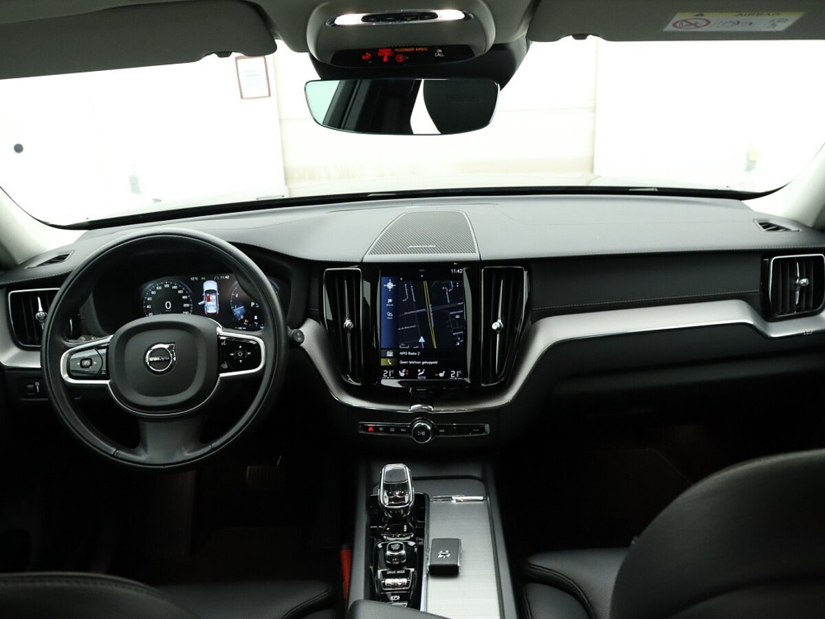 36110625 volvo xc60 2 0 b5 inscript 6 06