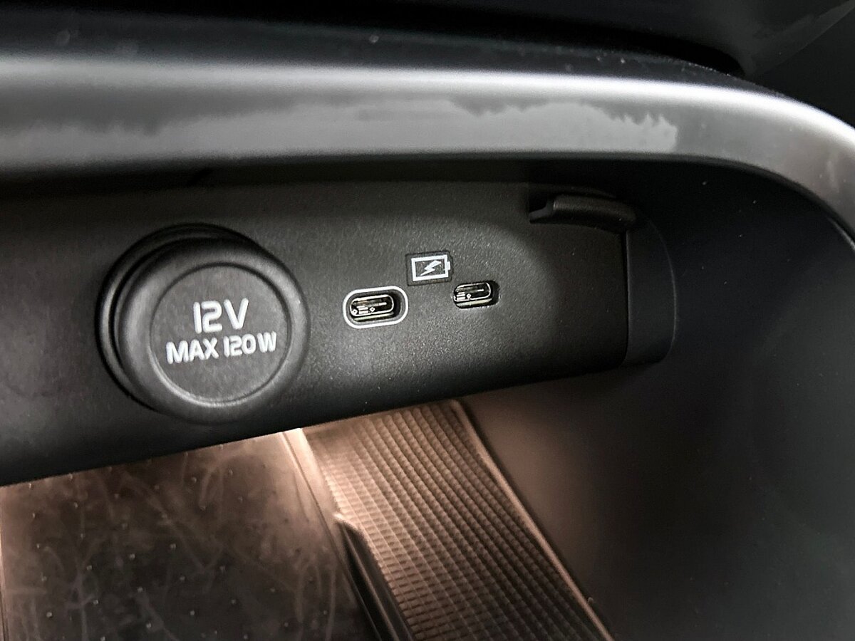 47271279 volvo xc40 2 0 b4 plus dark trekhaak automaat navigatie 28