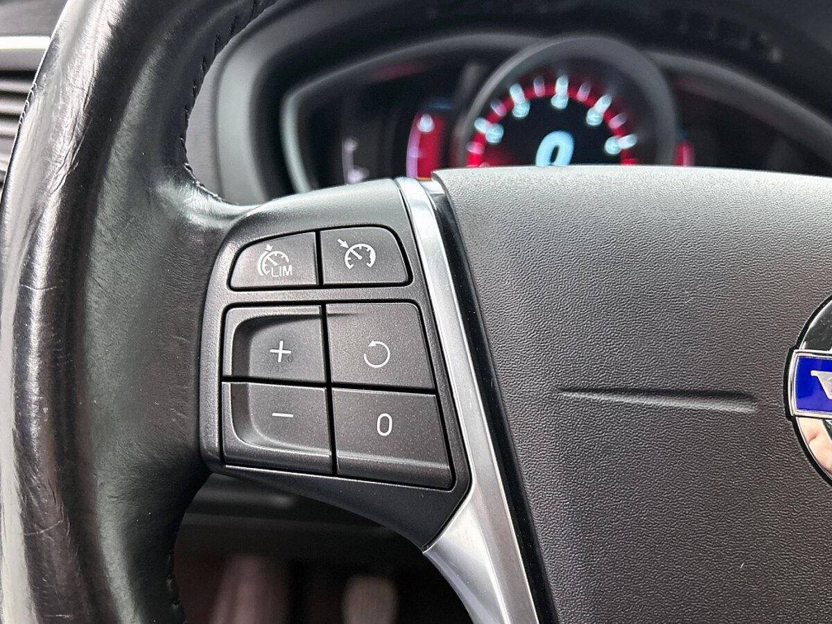 49112989 volvo v40 1 6 t4 summum climate pack memory seats leder 6 04