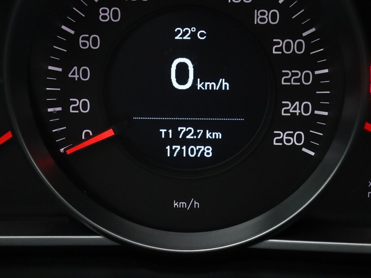 34254963 volvo v40 1 5 t2 polar 84