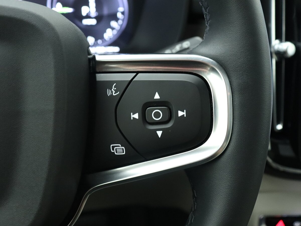 34949684 volvo xc40 1 5 t4 recharge ultimate e71ad1