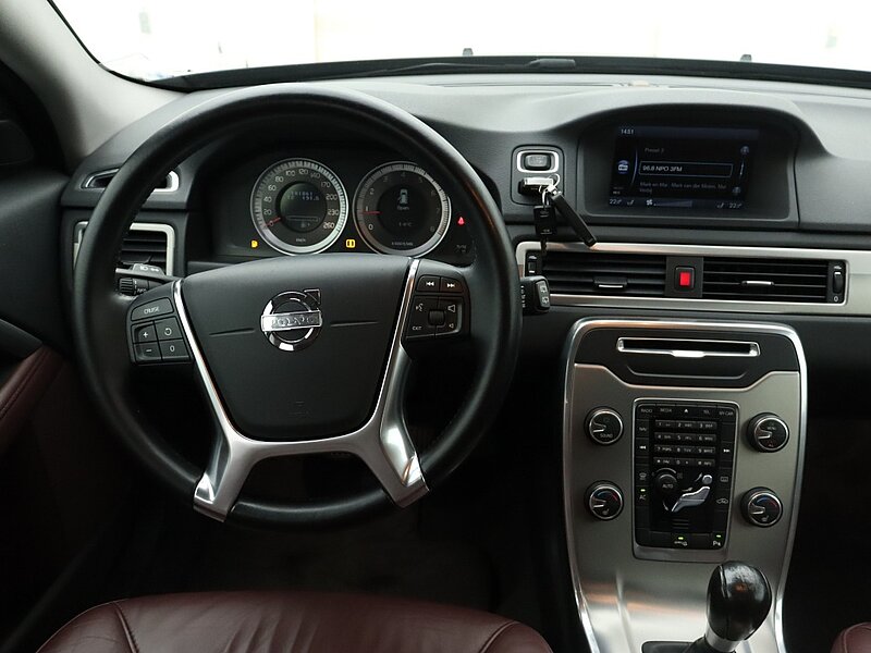 35637341 volvo v70 1 6 t4 limited edition 6 05