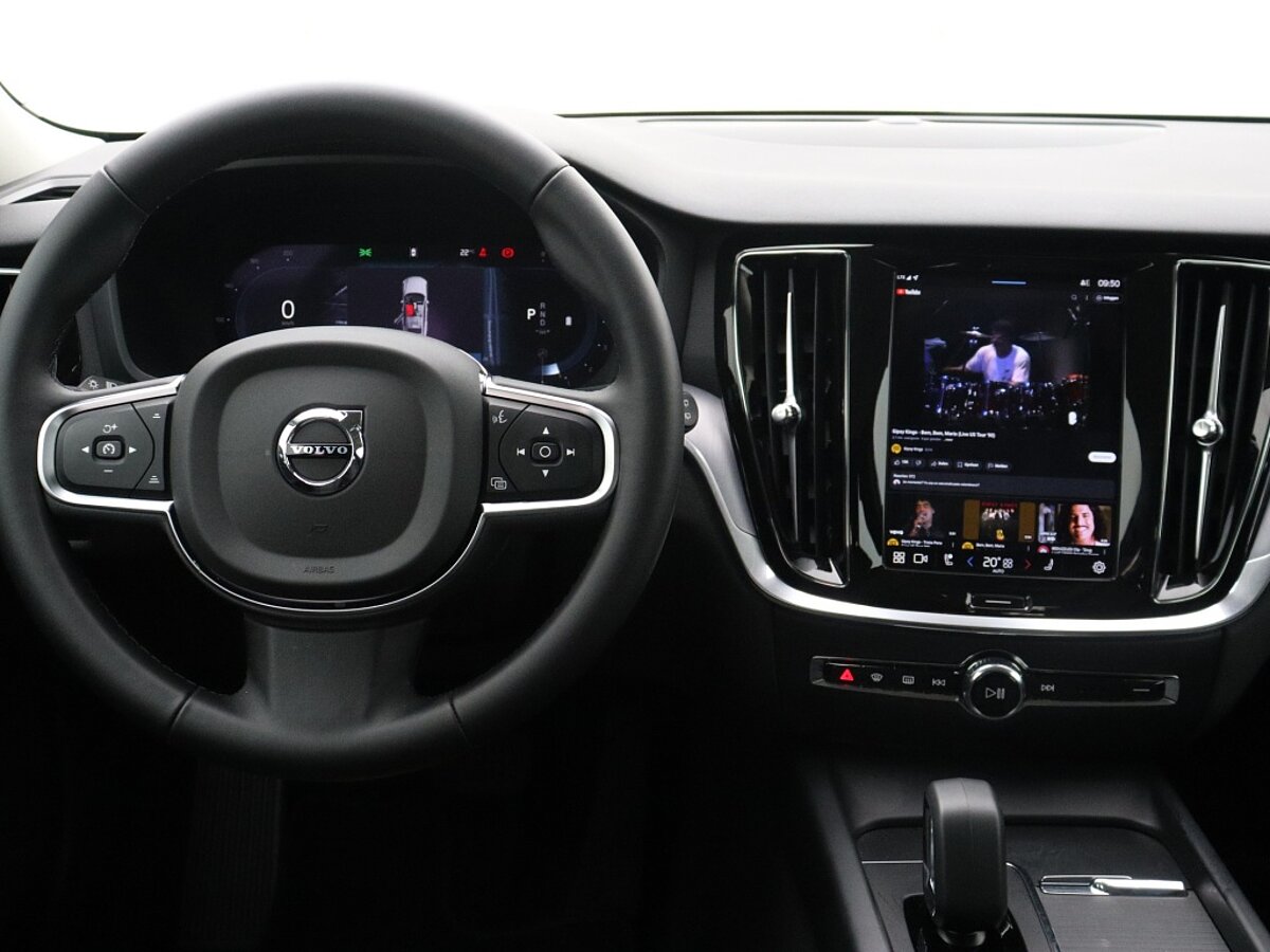 40000939 volvo v60 2 0 b3 essential edition 7 11
