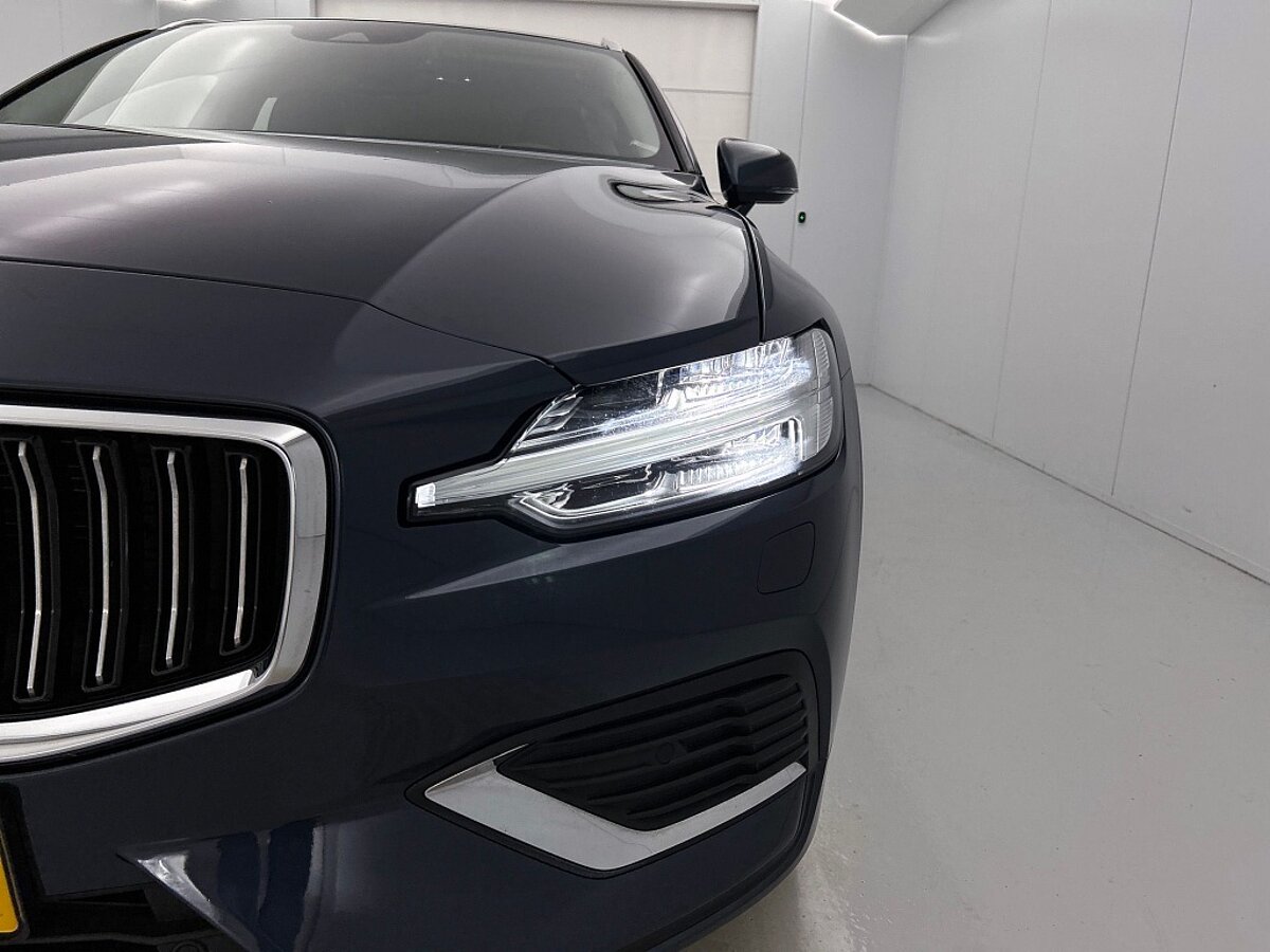 46031465 volvo v60 2 0 t6 inscription camera pilot assist blis e31358