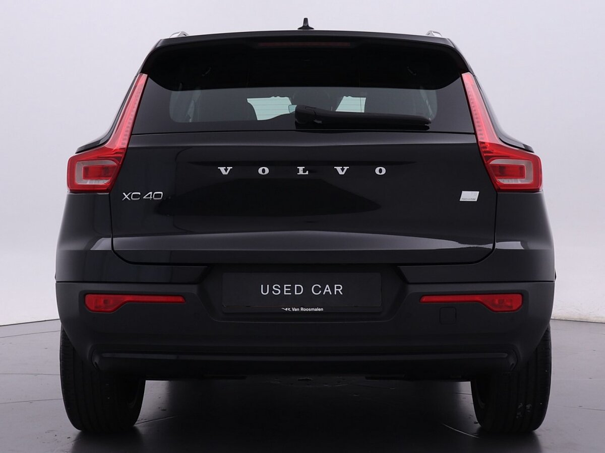 34459906 volvo xc40 1 5 t5 recharge r design 6 12