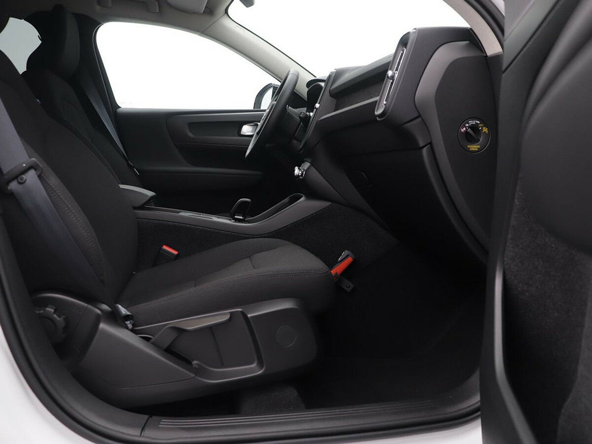 34674506 volvo xc40 1 5 t2 automaat r design look 7bf16a