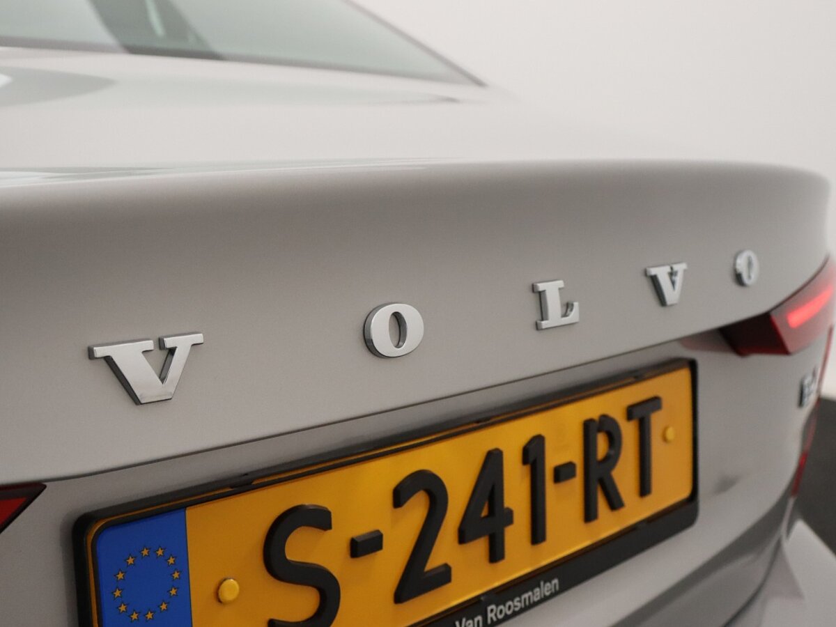 35620431 volvo s60 2 0 b4 plus dark f499b8