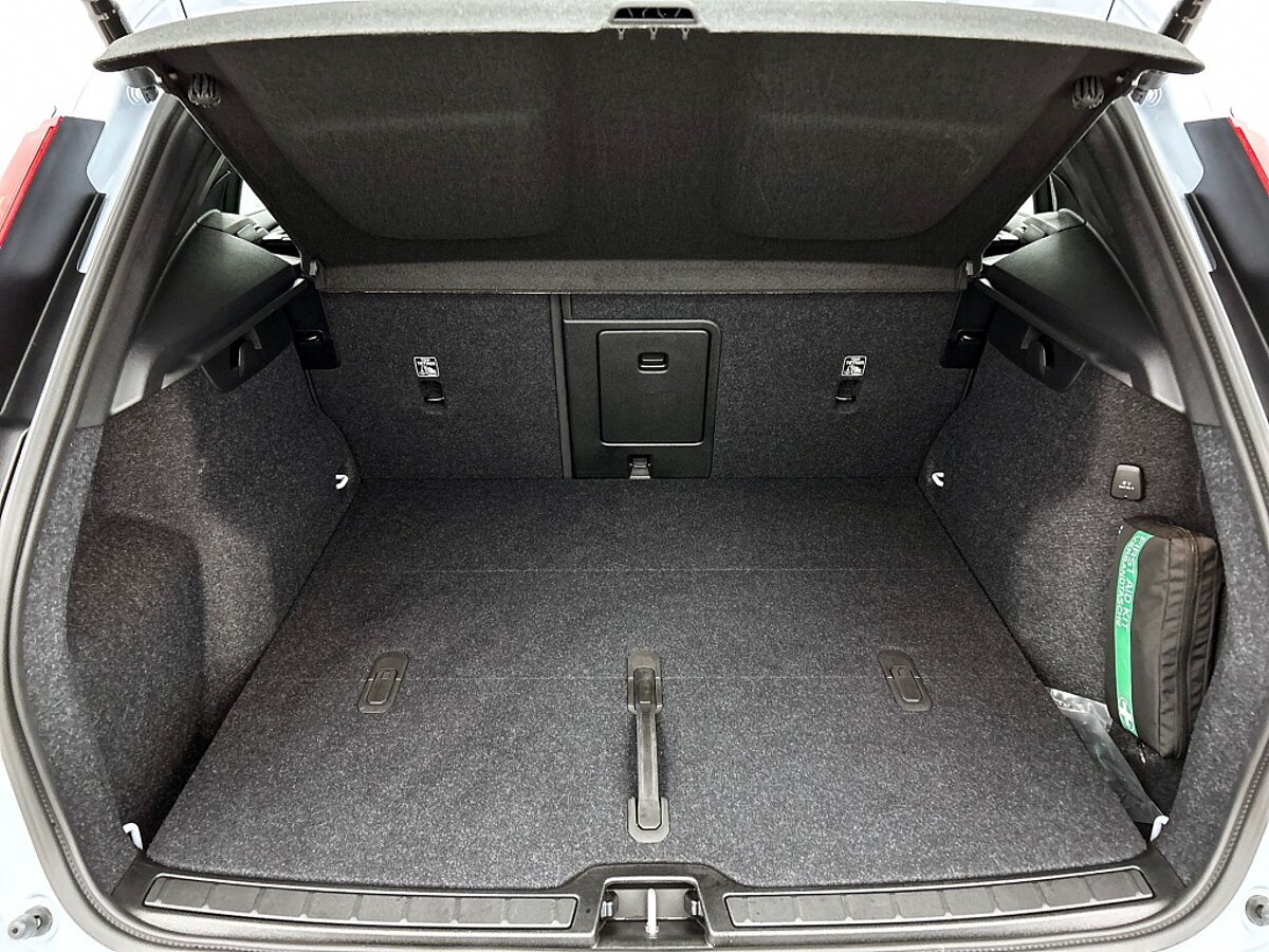 47544285 volvo xc40 2 0 b4 dark trekhaak blis memory seats h k 90