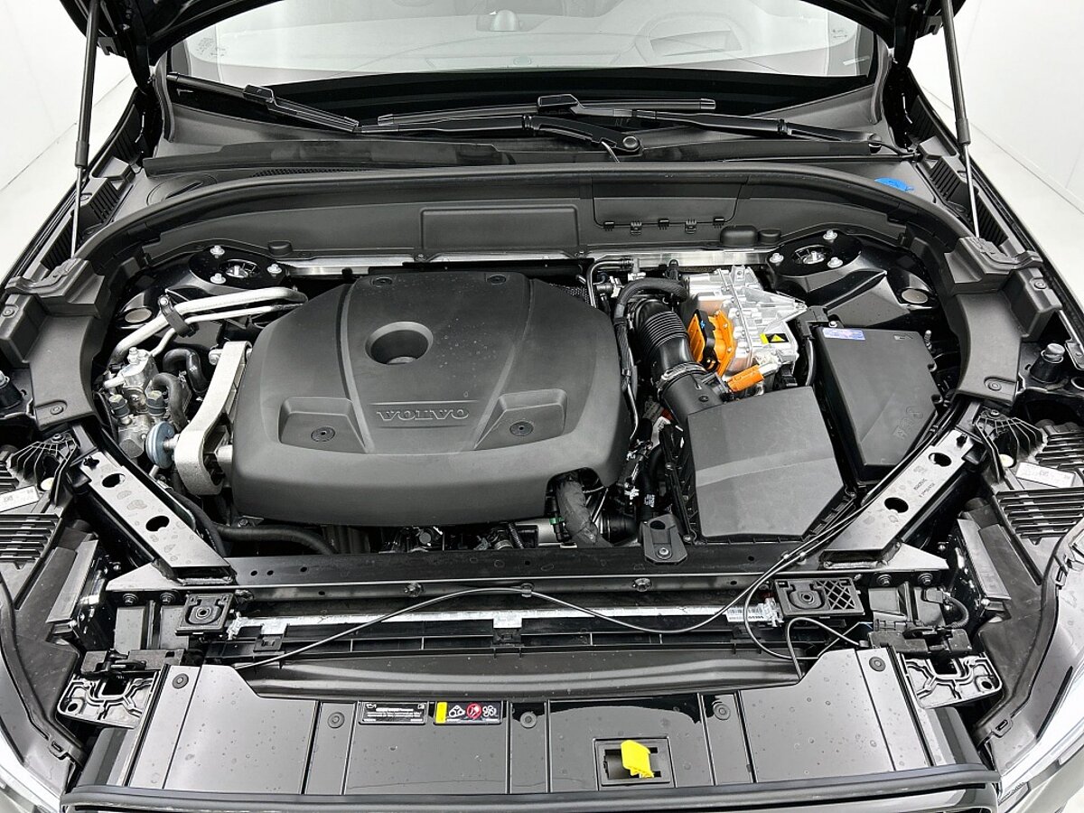 46843930 volvo xc60 2 0 t6 awd ultra black edition bowers wilkins luchtvering 04