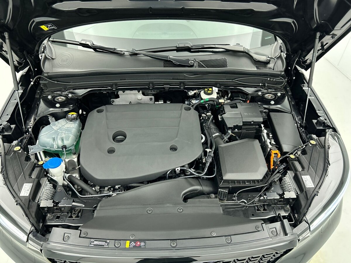 46931780 volvo xc40 2 0 b4 plus black edition 55