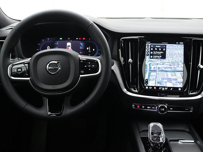 42113203 volvo s60 2 0 b4 plus dark panoramadak 19 lm velgen 6 25