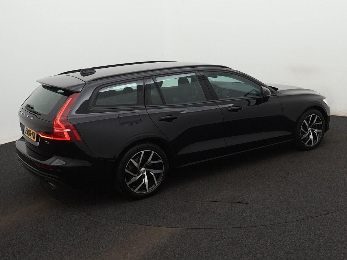 46177638 volvo v60 2 0 t4 momentum pro climate pack 10