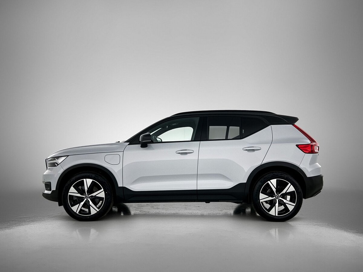 46744949 volvo xc40 1 5 t4 r design h k dab trekhaak nubuck camera 2 03