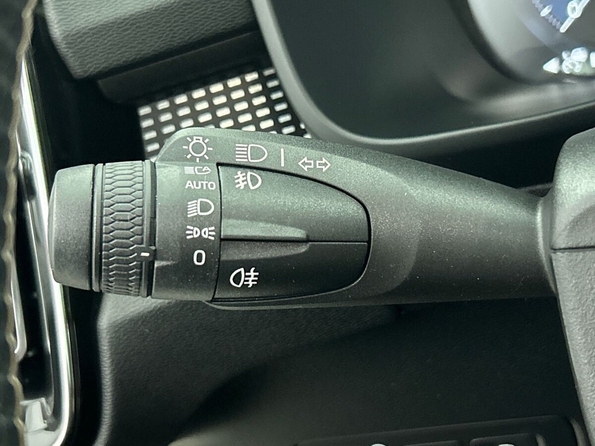 48084423 volvo xc40 1 5 t5 recharge r design 20