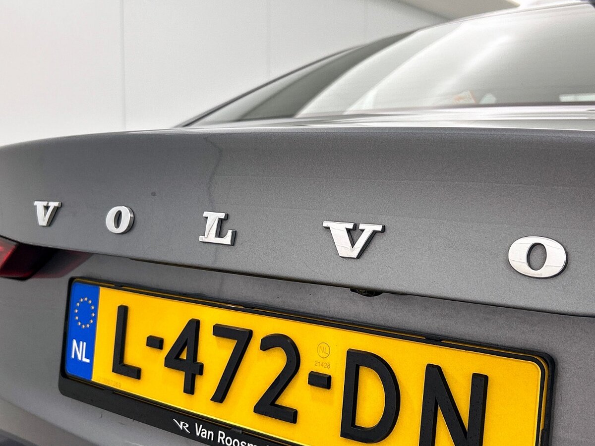 48797576 volvo s60 t6 r design pilot assist memory blis camera dab 24