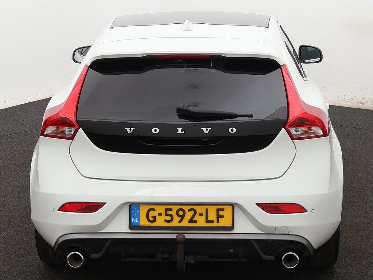 36012027 volvo v40 1 5 t3 polar sport 9 03