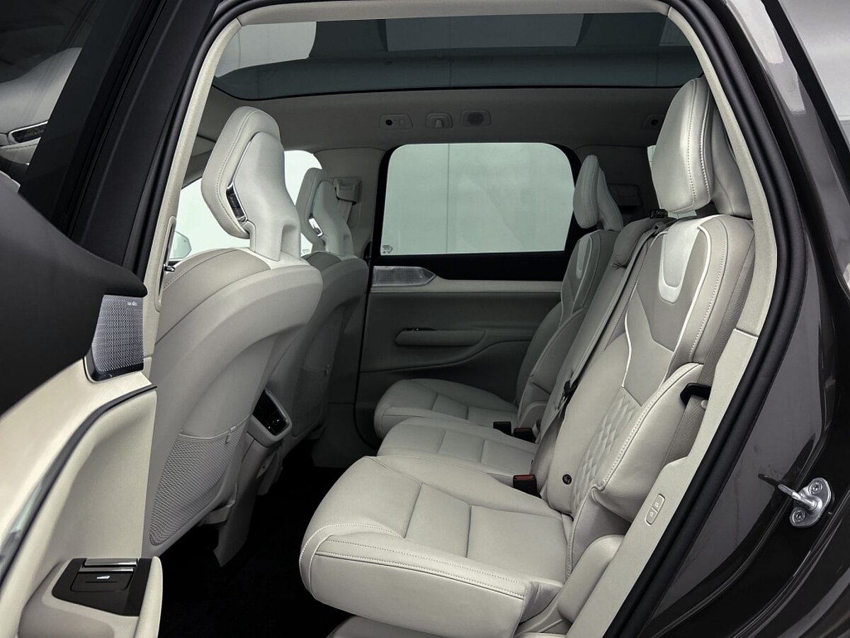 45753127 volvo ex90 twin performance ultra 7p 111 kwh luchtvering pilot assist pac 02