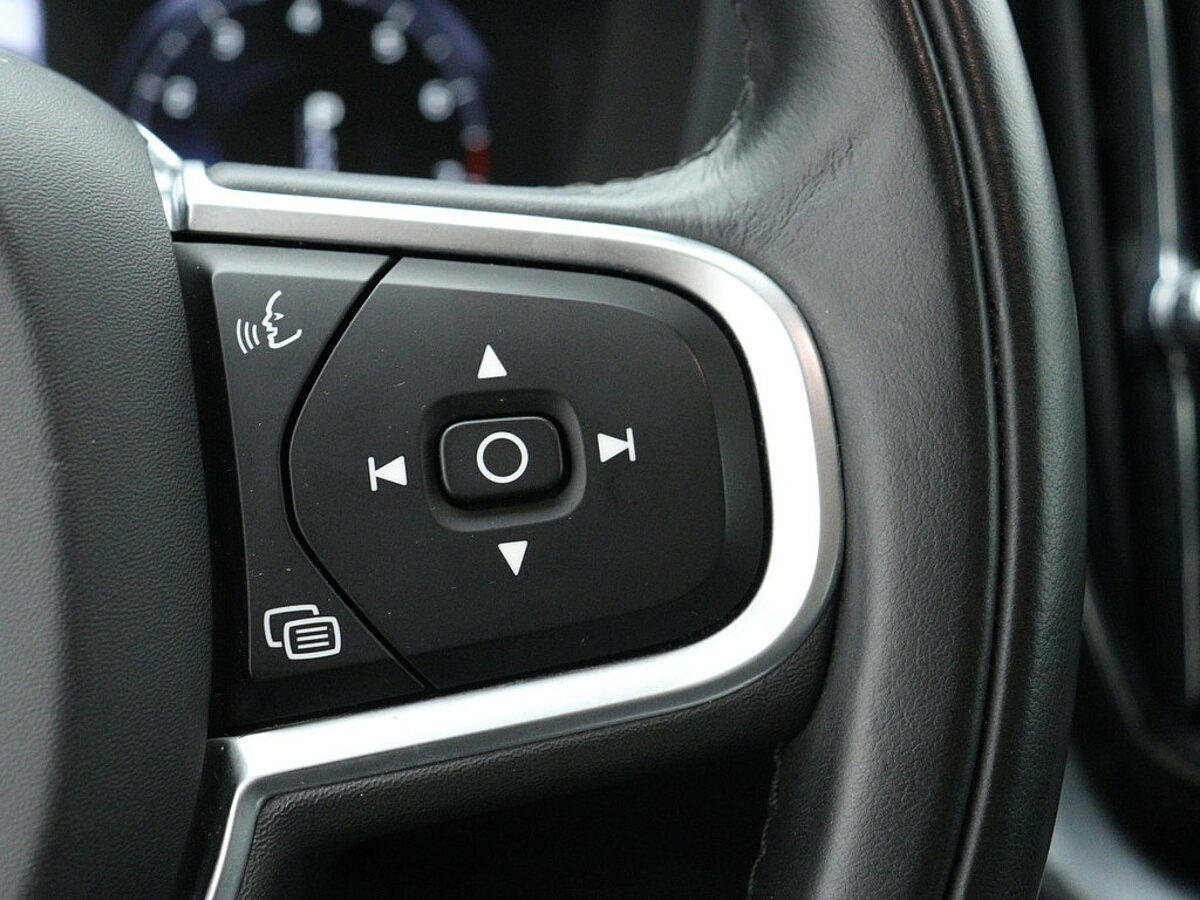34254985 volvo xc60 2 0 t5 momentum blis parkeercamera alarm 073621