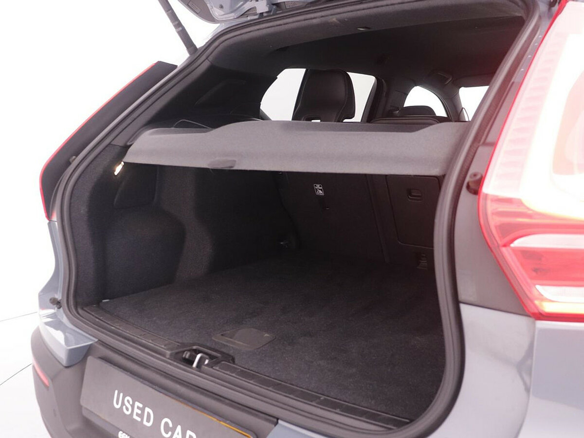 34450922 volvo xc40 1 5 t3 automaat momentum pro 24 mnd garantie donker glas 81