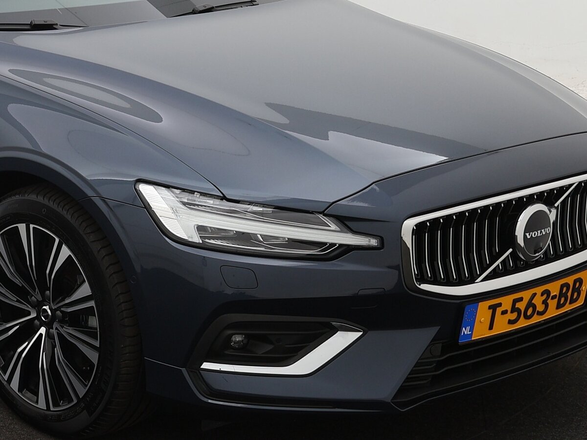 35874774 volvo v60 2 0 b4 plus bright pano dak standkachel trekhaak 360 cam 33c405