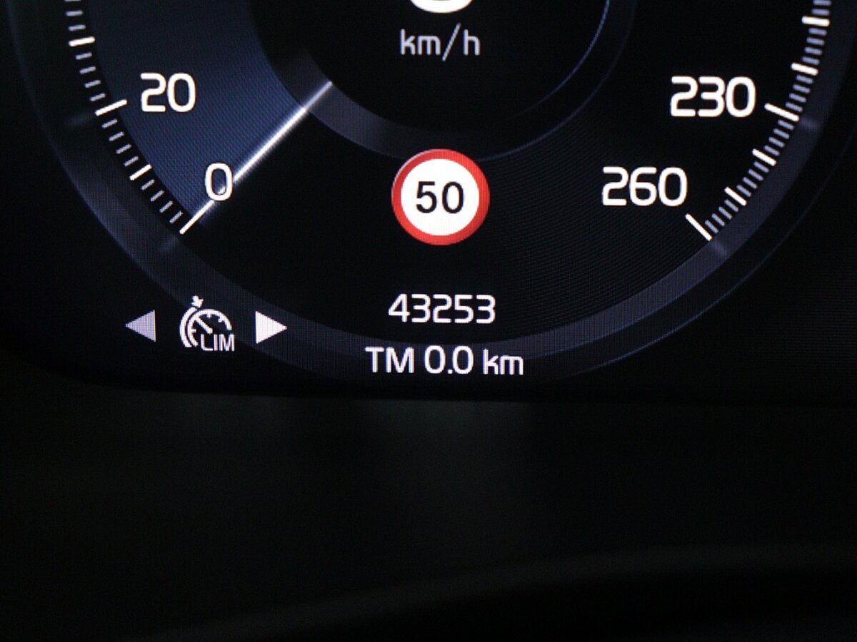 44554929 volvo xc40 1 5 t4 rech r design panoramadak 28