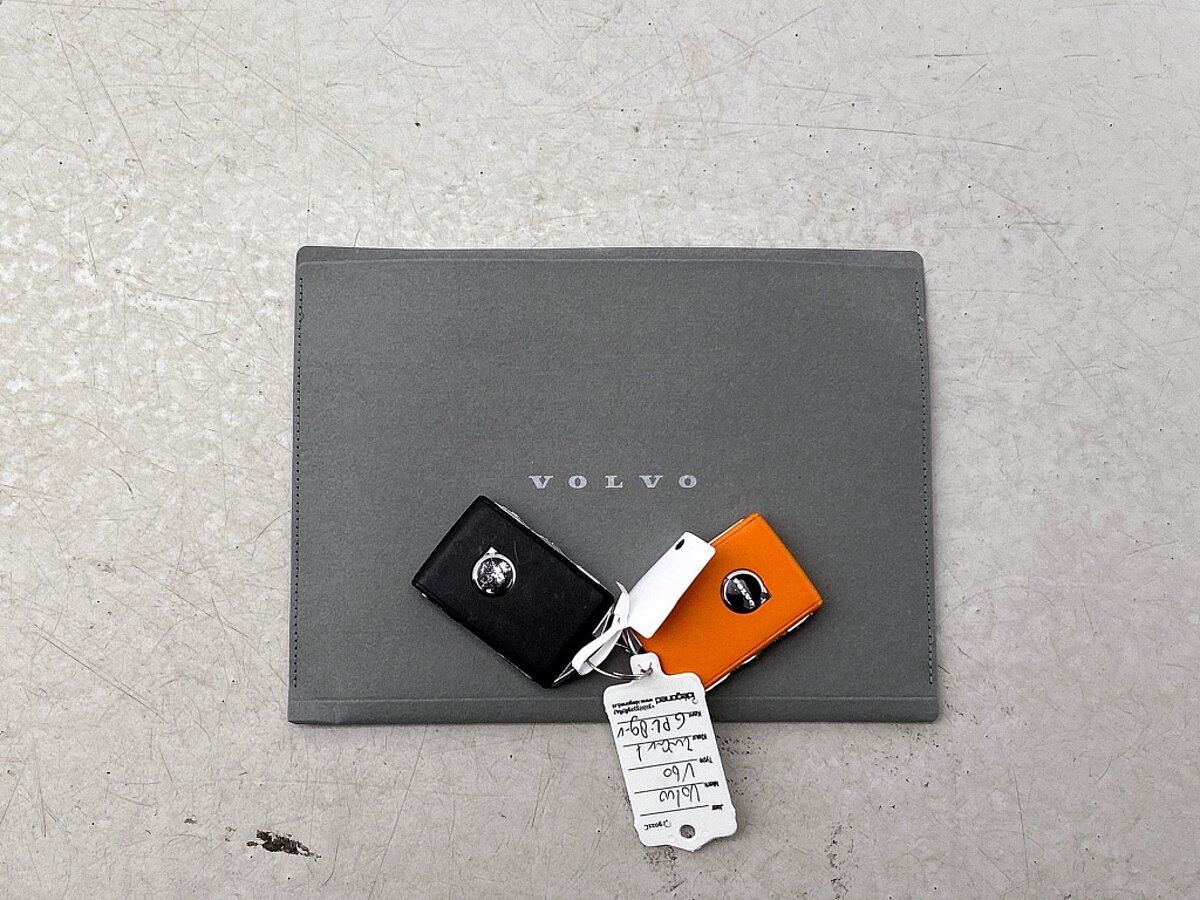 47390118 volvo v60 2 0 t6 awd plus dark trekhaak harman kardon 360 graden cam 42