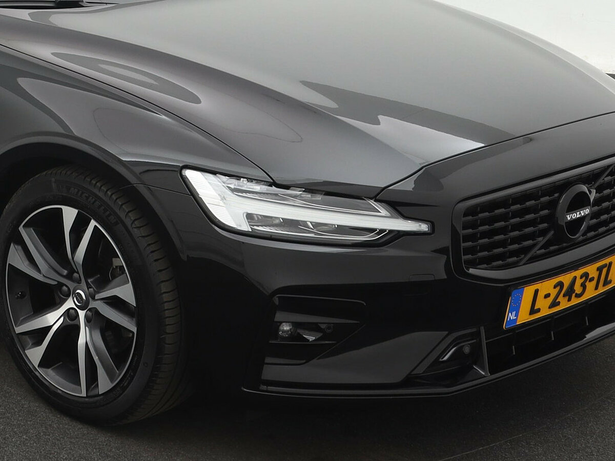 34202865 volvo s60 2 0 b3 r design panoramadak harman kardon voorruitverwarmi dee801