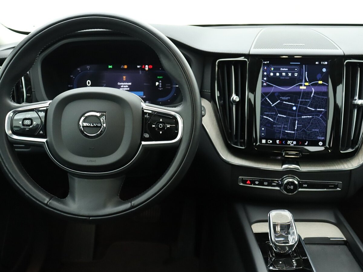36050833 volvo xc60 2 0 t6 recharge awd inscription luchtvering trekhaak 7 04