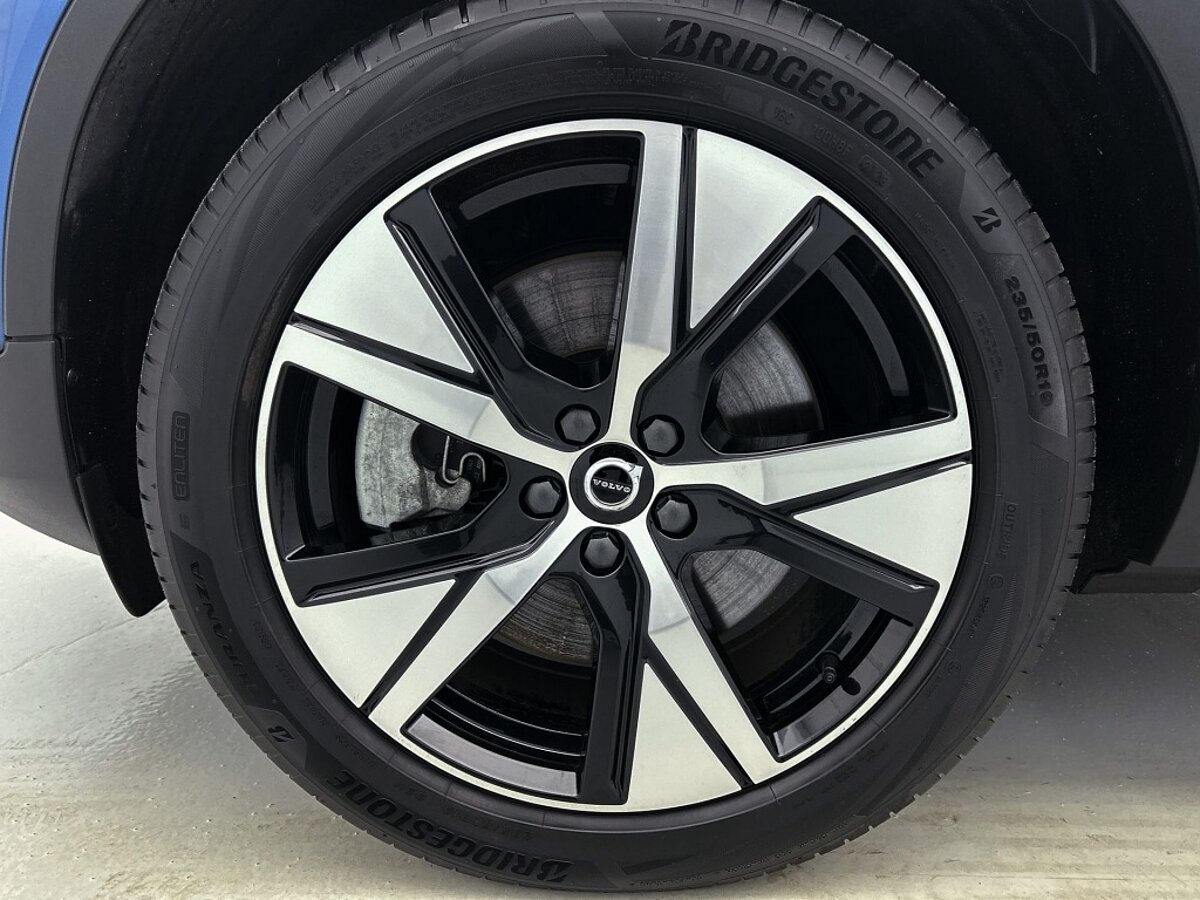 44714624 volvo xc40 recharge p8 awd r design 73