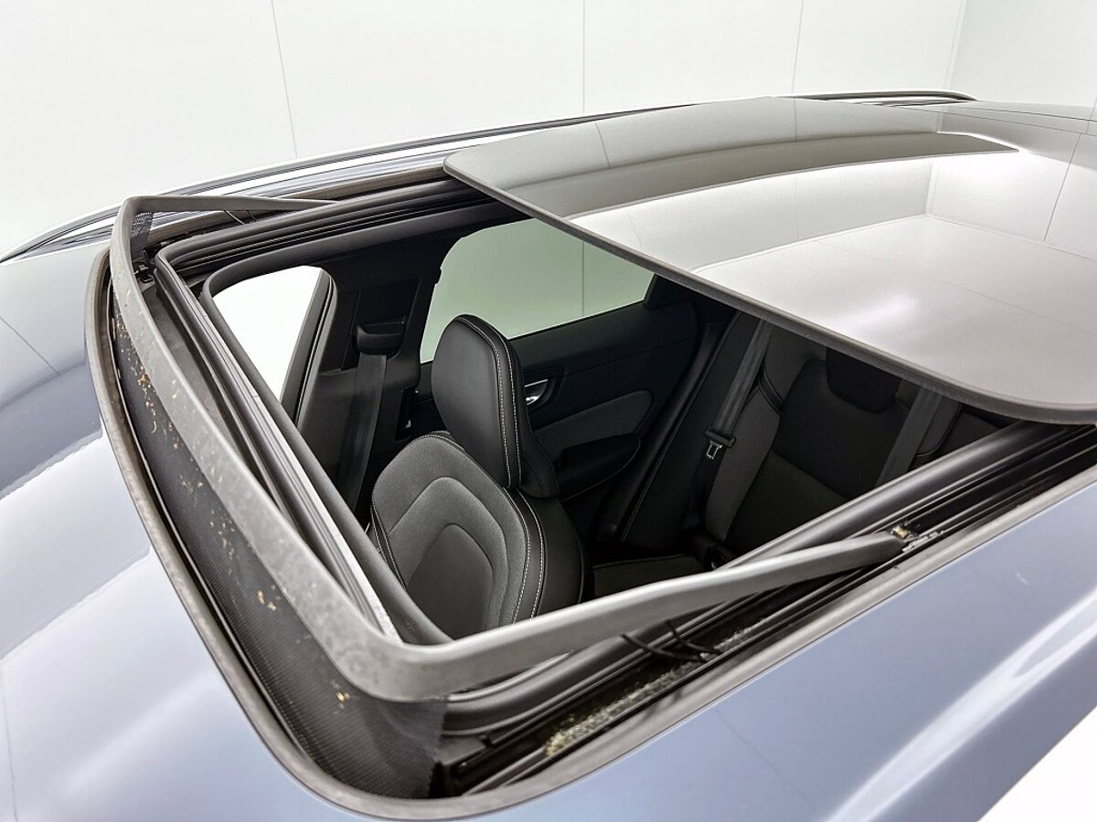 46742334 volvo xc60 2 0 t8 awd ultimate bright 360a camera 21inch velgen c55d26