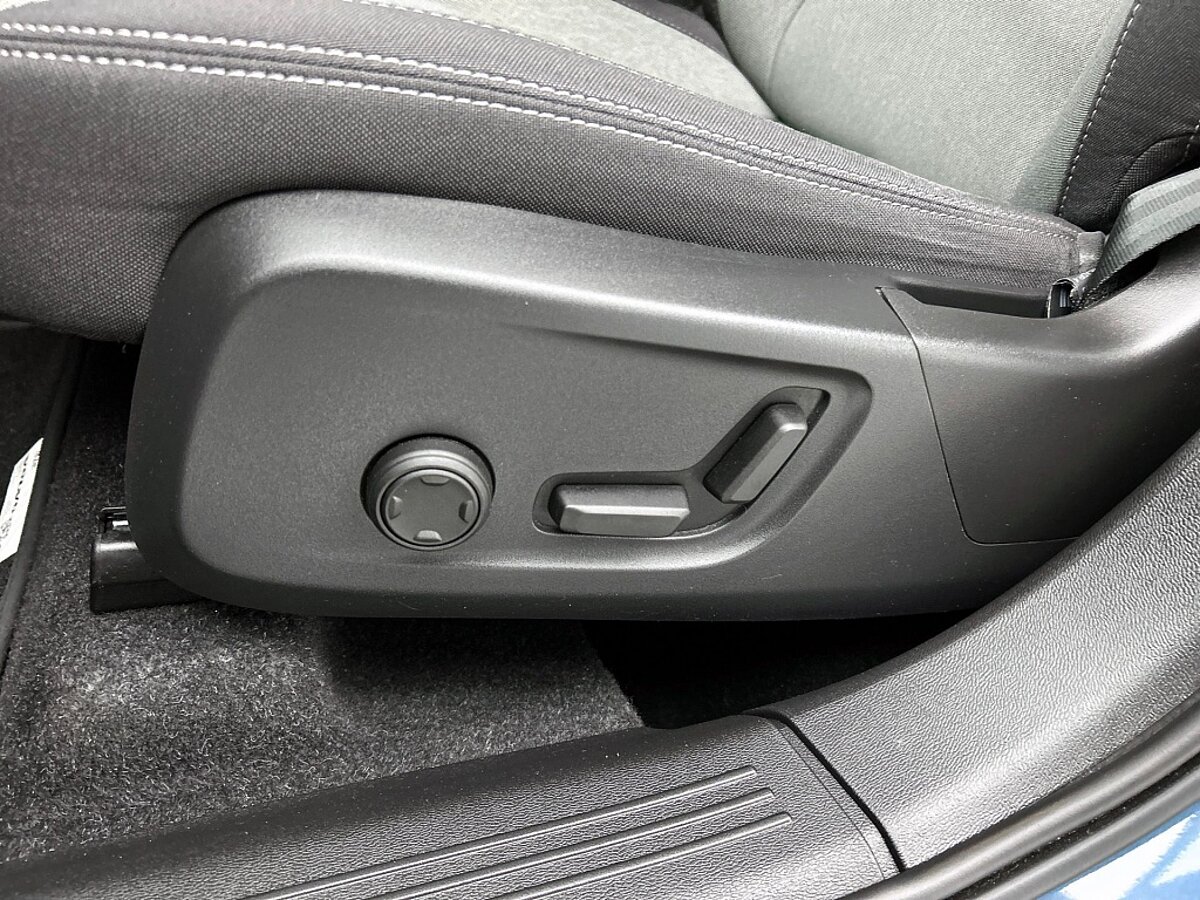47258731 volvo xc40 xc40 t4 plus bright memorystoelen climate pack b84b6c