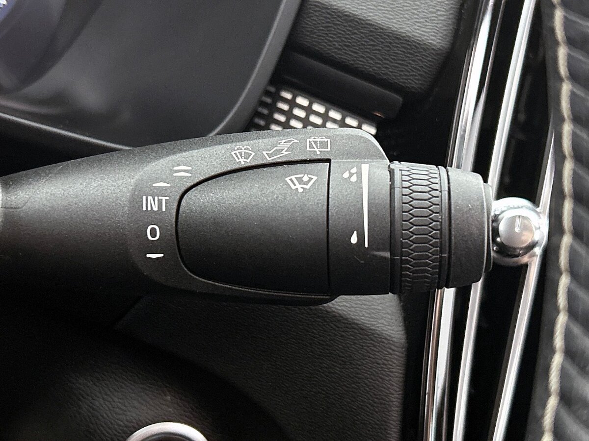 48084423 volvo xc40 1 5 t5 recharge r design 19