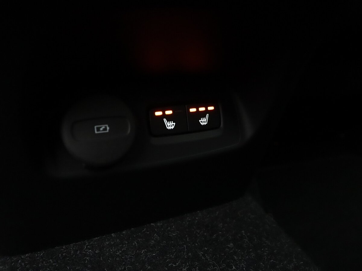35352608 volvo xc40 1 5 t3 momentum pro 58