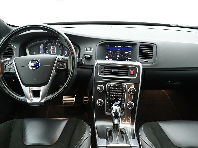 36050213 volvo v60 1 5 t3 r design 6 15