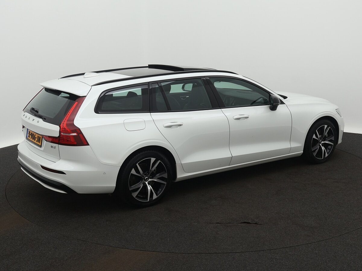 41603058 volvo v60 2 0 b3 plus dark panoramadak trekhaak 360a camera d75e5b