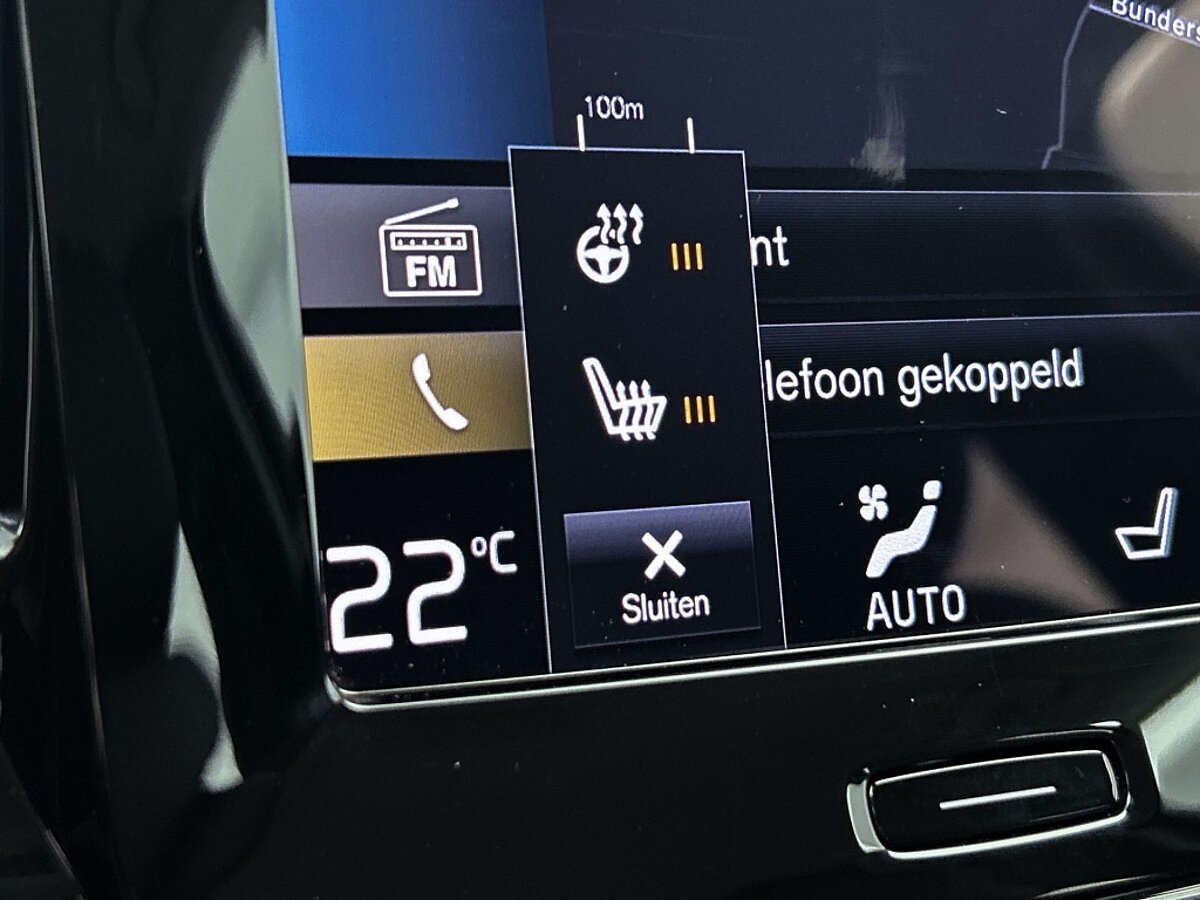 44339731 volvo xc40 1 5 t4 recharge plus bright harman kardon pilot assist ele 87