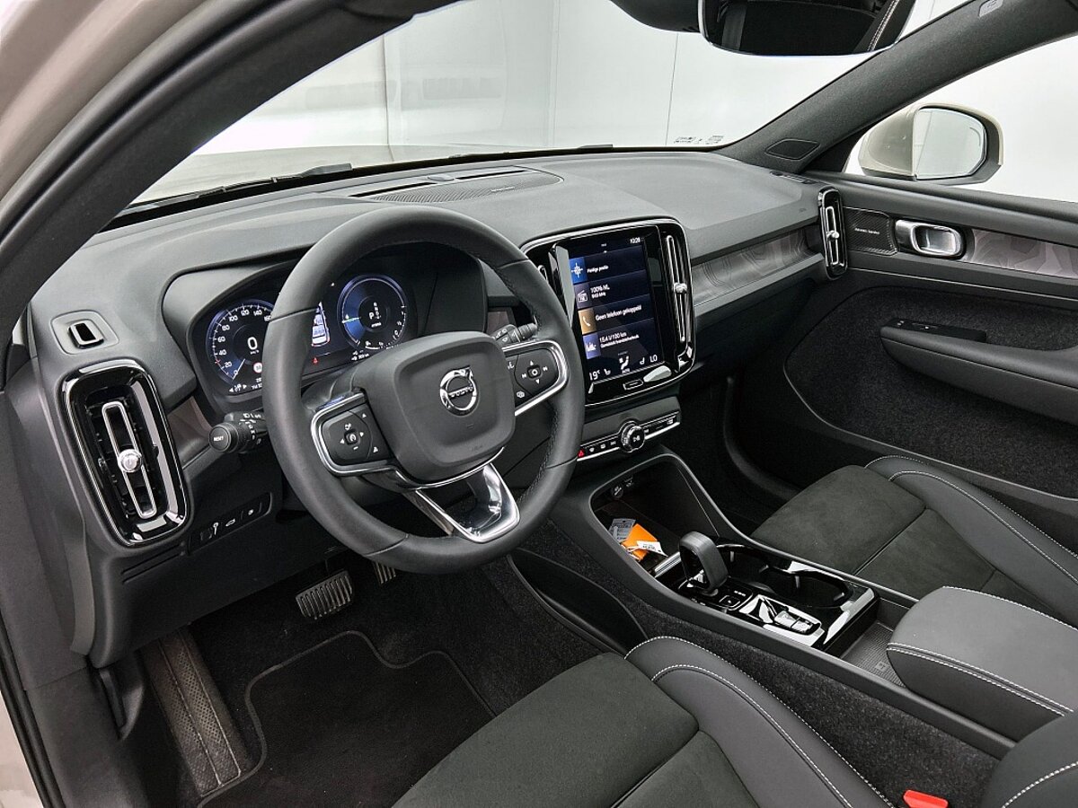47093947 volvo xc40 1 5 t4 ultimate bright pilot assist trekhaak panoramadak 34