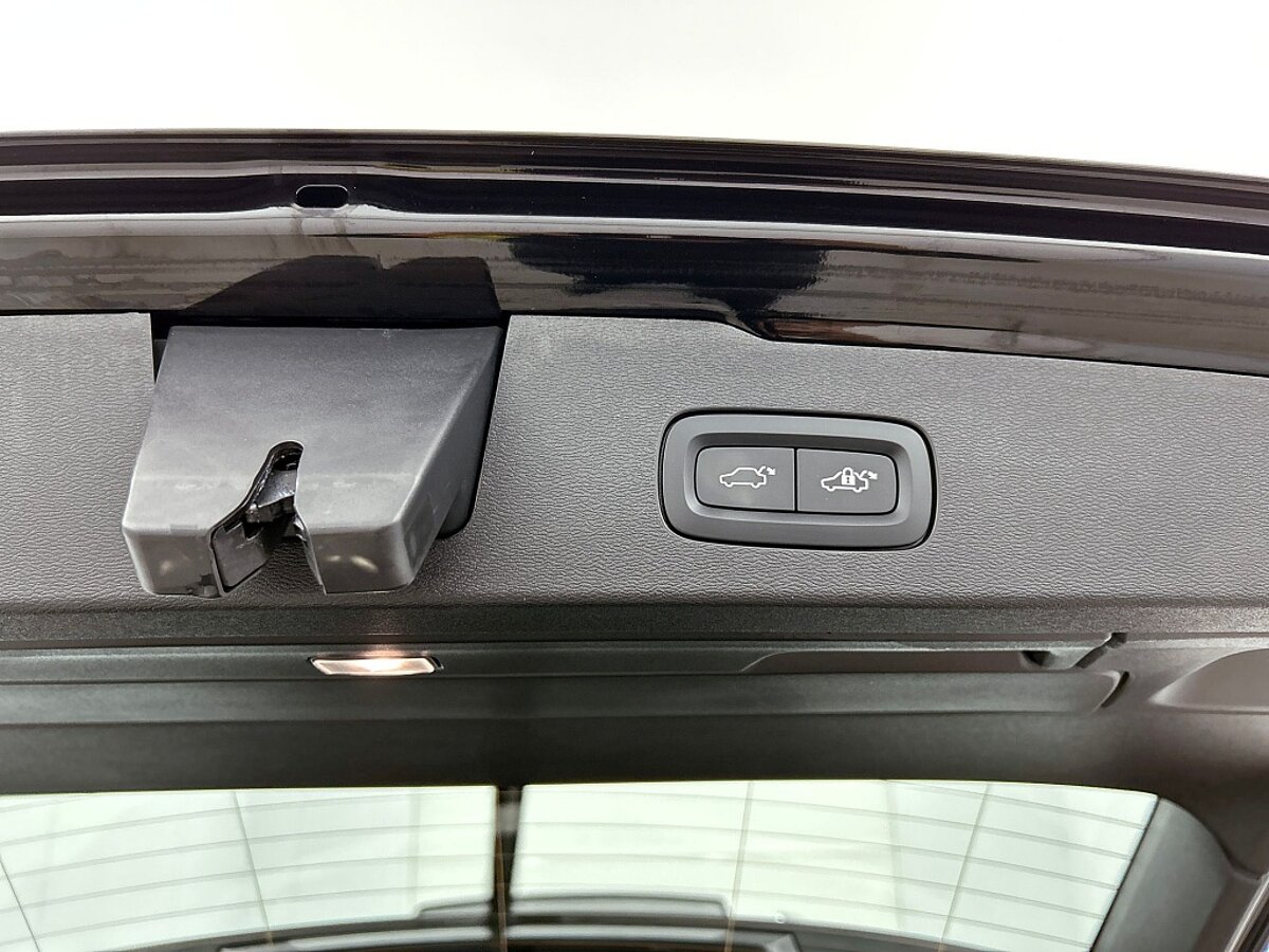 47895954 volvo v60 2 0 t6 black edition panorama dak 360 trekhaak sportled 74