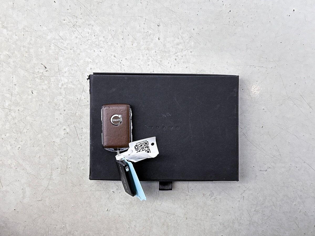 48879643 volvo xc90 2 0 t8 twin engine awd inscription leder panorama dak trek 77