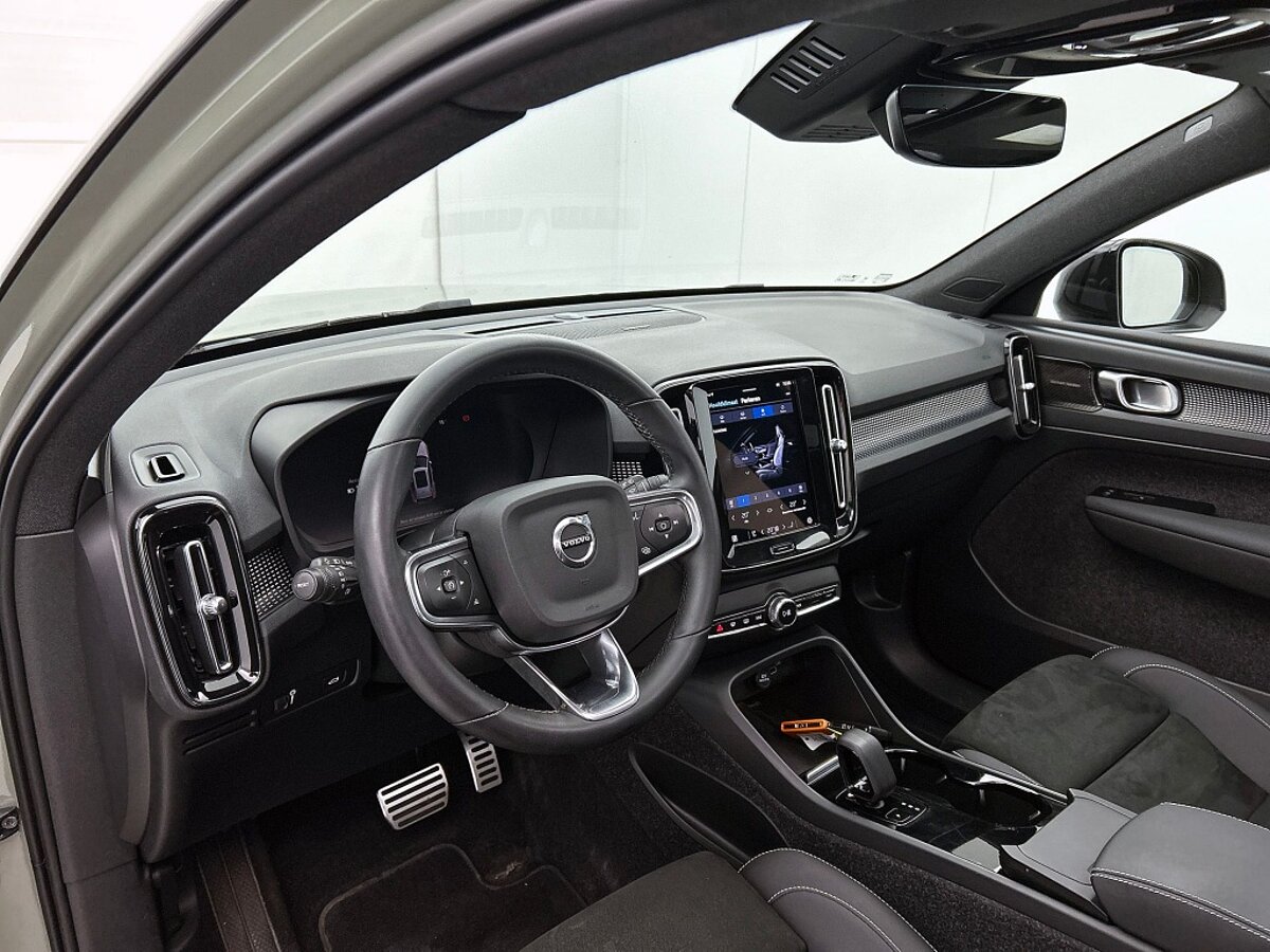 49377121 volvo xc40 twin pro 91 soh pano 360 h k memory seats warmtepo 44