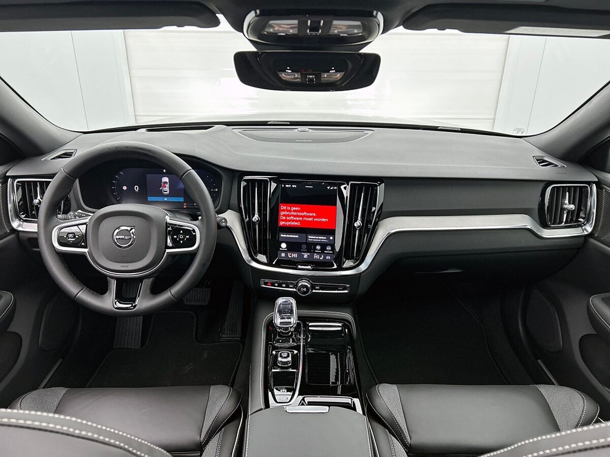 49671201 volvo v60 t6 twin plus dark nieuw actie van 64 480 voor 59985 23